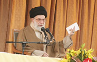 إيران تبدأ عام "الاتحاد الوطني والانسجام الإسلامي": الإمام الخامنئي يحذر الغرب من نقض القوانين الدولية