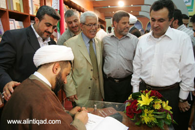 معرض المعارف للكتاب العربي والدولي الثاني: نسبة المبيعات تتخطى 460 ألف دولار والزوار أكثر من ربع مليون