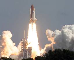 علوم الفضاء : رواد أتلانتس يستعدون للعمل بمحطة الفضاء الدولية عقب التحام ناجح