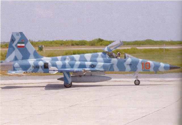 الجمهورية الإسلامية تخطط لبدء إنتاج صناعي للطائرة المقاتلة  آذرخش ـ البرق الجديدة