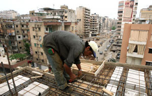 إزالة آثار العدوان وإعادة الإعمار : قرار حكومي سياسي بالتقصير والإهمال