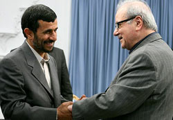 أحمدي نجاد : المقاومة هي الطريق الوحيد لانتصار الشعب الفلسطيني