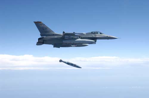 برغم الاعتراف بالعدوان على سوريا: الحكومة الصهيونية تواصل الصمت