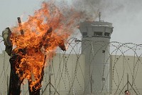 فلسطيني من بيت لحم يقاضي بريطانيا امام المحاكم الانجليزية بسبب دورها في بناء الجدار