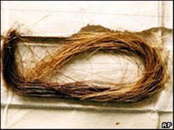 خصلة من شعر جيفارا بـ 120 ألف دولار