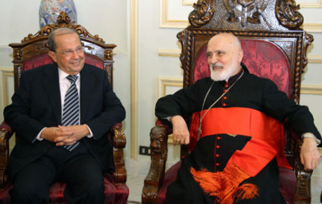 بين مبادرة بكركي وتمنيات ودعوات البطريرك صفير : القرار المسيحي في الاستحقاق الرئاسي رهن الفيتو الأميركي