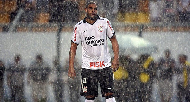 adriano_26_12_630 البرازيلي ادريانو في بطولة فرنسا للدرجة الثانية