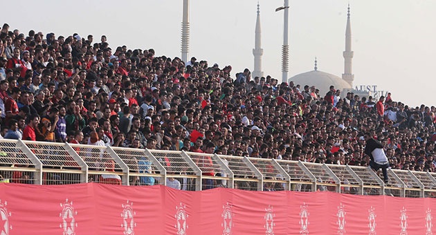 nej0_15_630_01 النجمة ينتزع صدارة الترتيب من العهد