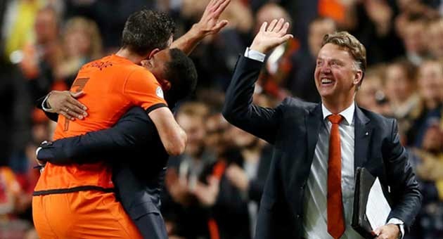 vangaal_31_5_630 مونديال 2014 :القائمة النهائية لمنتخب هولندا