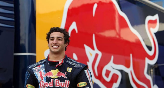 f1_27_7__630 فورمولا _1 : ريكياردو يتوّج بطلاً لسباق جائزة المجر الكبرى