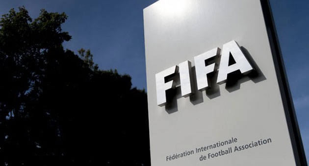 fifa_8_7_630 القبض على مسؤول في احدى شركات الفيفا لتورطه ببيع التذاكر