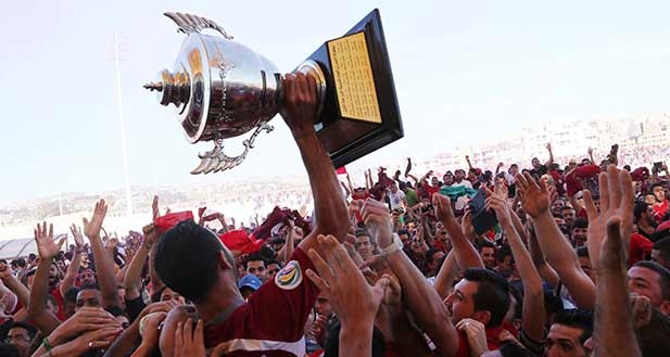 nejmeh_21_7_617 اللاعب اللبناني_الغيني محمد فواز يُوقع للنجمة بطل لبنان