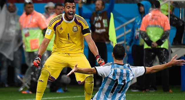 romero_10_7_630 الحارس روميرو يضع الارجنتين في نهائي مونديال 2014