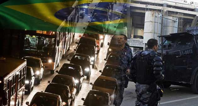 brazil_6_6_6_630 اضراب عمال المترو يتسبب بفوضى قبل اسبوع من المونديال