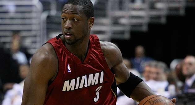 تغريم وايد لادعائه التعرض لخطأ NBA : تغريم دواين وايد نجم فريق ميامي