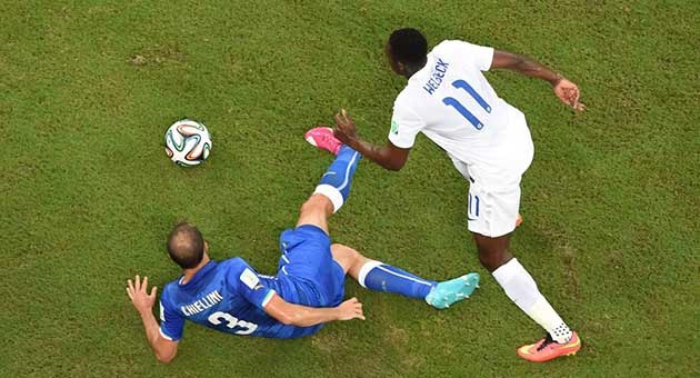italy_15_6_630_02 15 مليون شخص تابعوا مباراة انكلترا وايطاليا في بريطانيا