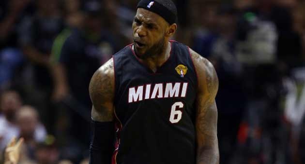 james_9_6_630 NBA : جيمس يقود ميامي للفوز على سان انطونيو سبيرز