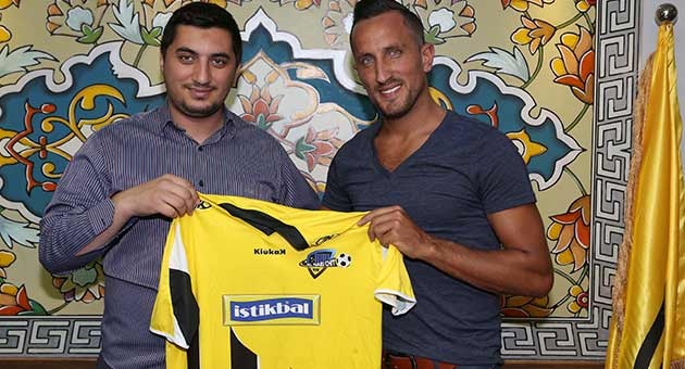 moussawi_19_6_1_630 بالصور ..انتقال ناصر الدين و ترمس الى فريق النبي شيث