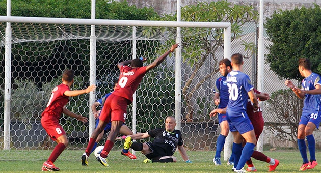 nejmeh_28_10_630 الاتحاد اللبناني لكرة القدم يغرم السلام زغرتا