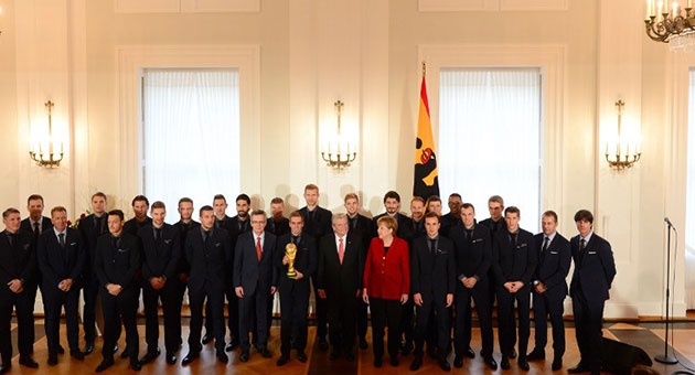 germany_11_11_630_02 أعلى جائزة رياضية لمنتخب المانشفت