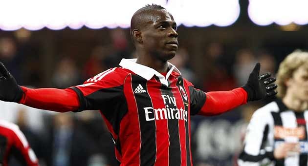 mario_26_3_630 بالوتيلي مطالب بالتخلي عن مدير اعماله