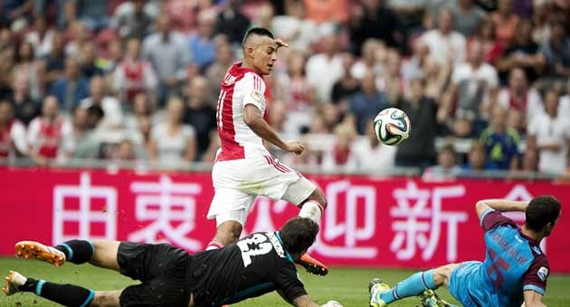 ajax_10_8_630 بطولة هولندا : فوز كبير لاياكس امستردام على فيتيس ارنهم