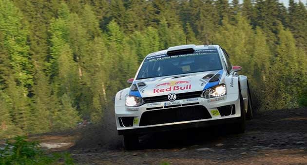 latvala_1_8_630 رالي فنلندا : ياري ماتي لاتفالا تصدر اليوم الاول