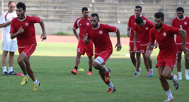 leb_7_7_630 سوني سعد يلتحق في تمارين منتخب لبنان لكرة القدم