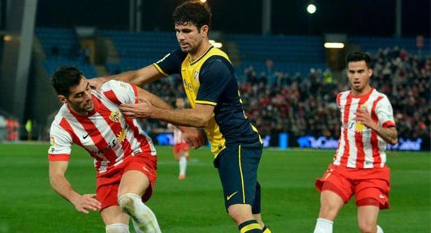الميريا يُسقط اتلتيكو مدريد ويمنح الصداراة لجاره الريـال مؤقتاً الميريا يُسقط اتلتيكو مدريد ويمنح الصدارة للريـال مؤقتاً