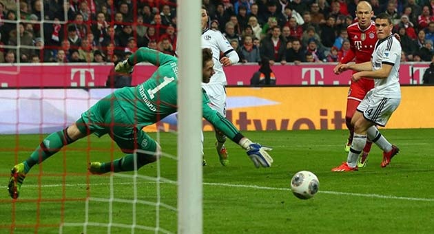 bayer_2_3_630 الدوري الالماني : بايرن ميونيخ يكتسح شالكه