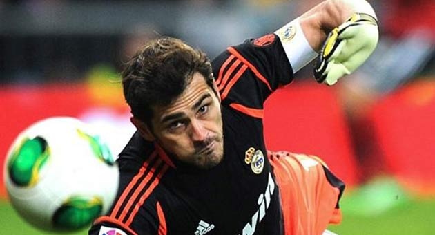 iker_2_3_630 كاسياس يتفوق على لوبيز