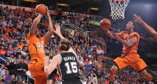 markieff3nba_22_2_630 سبيرز ينهي رحلته بخسارة وتجديد في ليكرز
