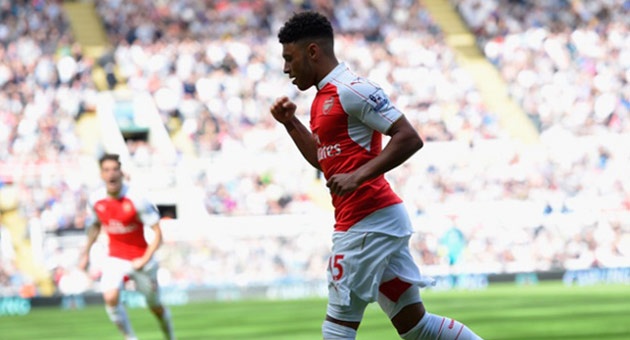 arsenal_29_8_630 بالفيديو : نيوكاسل يسقط امام ارسنال بالنيران الصديقة