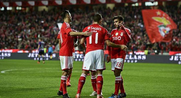 benfica_17_8_630 بنفيكا هزم استوريل برباعية نظيفة في افتتاح الدوري البرتغالي