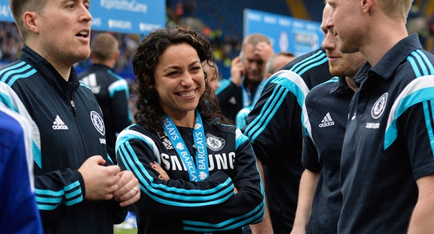 chelsea_11_8_630 جماهير تسلسي تدعم طبيبة النادي في مواجهة مورينيو