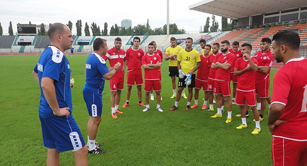 lebanon_5_10_1_630 منتخب لبنان لكرة القدم يدخل في أجواء لقائه ميانمار
