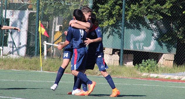 beirutfootballacademy_13_3_630 أشبال بيروت فوتبول أكاديمي BFA في صدارة دوري