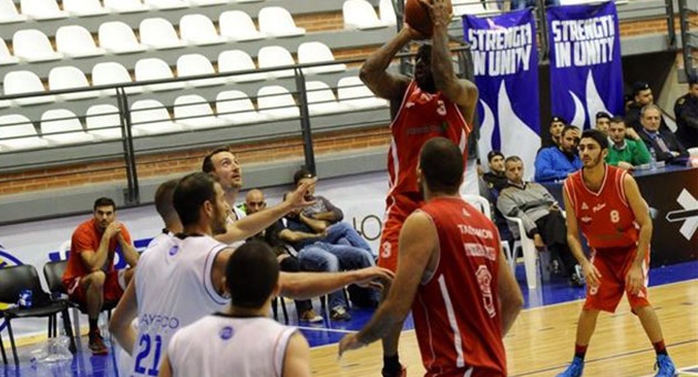 basket_15_4_630 يو بي أي أول المتأهلين الى نصف نهائي بطولة السلة