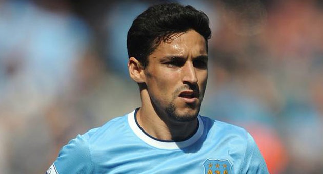 jesusnavas_630 مانشستر سيتي يتخطى وست هام يونايتد بثنائية نظيفة
