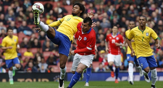 brazil_630 البرازيل تتخطى تشيلي ودياً بهدف لـ فيرمينو
