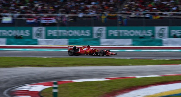 vettel_29_1_630 فيتل يتغلب على هامليتون في سباق جائزة ماليزيا الكبرى