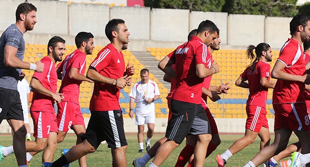 leb_144_630 بالصور: رادولوفيتش قاد اولى تمارين منتخب لبنان لكرة القدم