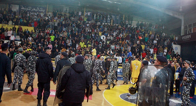 riyadi_23_630 الوزير حناوي يقرر منع دخول الجمهور الى ملاعب كرة السلة