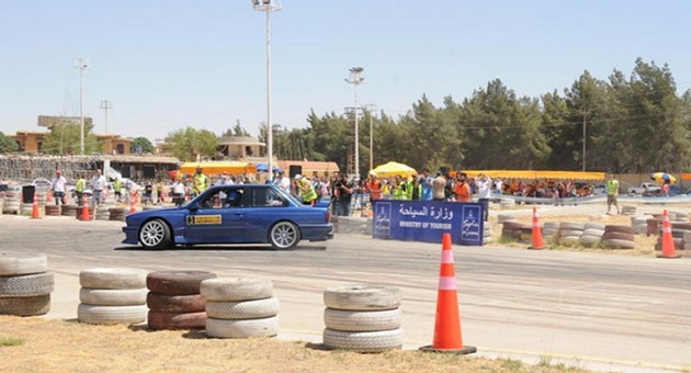 ahmd_6_6_630 احمد كريزان يُحرز بطولة دريفت السورية الاولى للسيارات