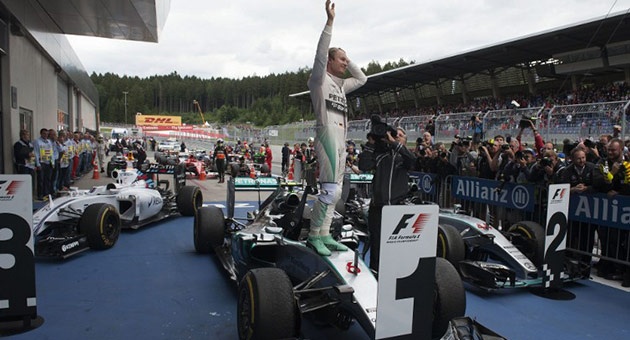 f1_21_6_22_630 روزبرغ يُتوج بطلا لجائزة النمسا الكبرى