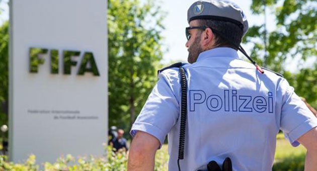 fifa_16_630 تسليم احد الموقوفين السبعة في الفيفا الى الولايات المتحدة