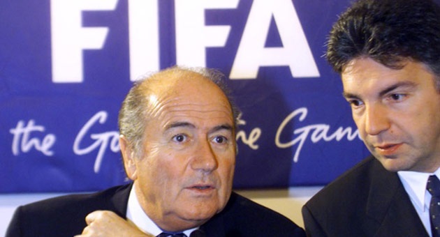 fifa_30_7_630 بلاتيني يتلقى دعم من السويسري ميشال زن روفينن