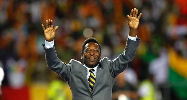 pele_21_7_630 بيليه يغادر المستشفى بعد جراحة ناجحة