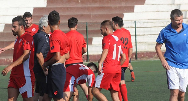 tita_27_7_2_630 بالصور : تيتا فاليريو يقود تمارين النجمة