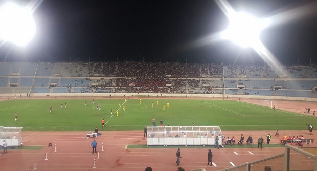 افتتاح الدوري بمباراة قمة.. تعادل العهد والنجمة 2-2